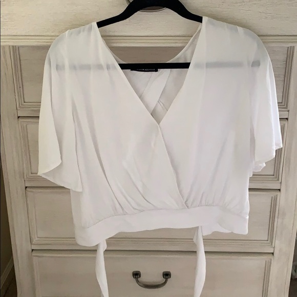 Brandy Melville Tops - Brandy Melville Crop Top